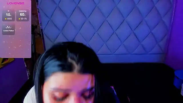 Snapshot of venusowen_ chatting on October 3, 2025, 1:01 pm venusowen online show from October 3, 2025, 1:01 pm