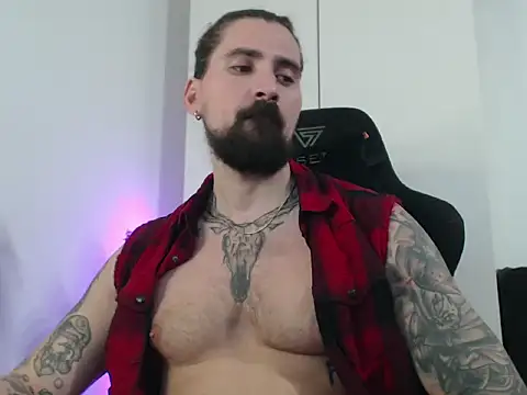 MateoHunk online show from December 15, 2025, 6:47 pm