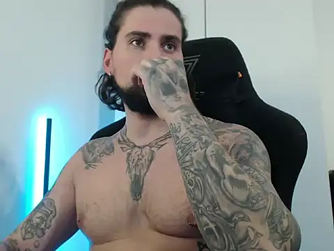 MateoHunk online show from October 25, 2025, 6:08 pm