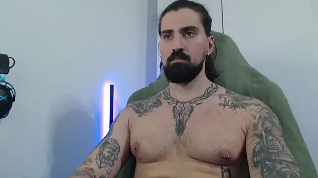 MateoHunk online show from October 29, 2025, 4:39 pm