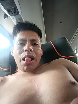 Snapshot of alexchir4 chatting on December 13, 2025, 9:54 pm alexchir4 online show from December 13, 2025, 9:54 pm