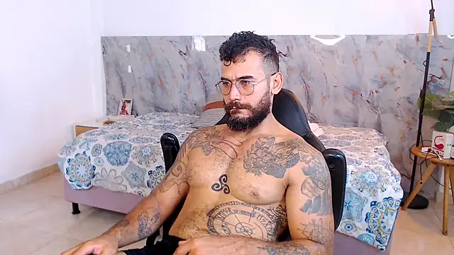 hanz col online show from November 24, 2025, 2:06 pm