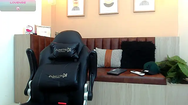 hanz col online show from March 6, 2025, 5:24 am