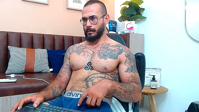 hanz col online show from March 17, 2025, 11:10 am