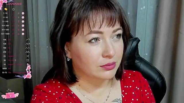 Victoria Di online show from October 26, 2025, 11:54 am