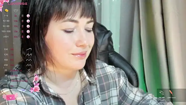 Victoria Di online show from November 21, 2025, 3:22 pm