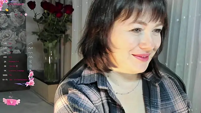 Victoria Di online show from November 10, 2025, 3:39 pm