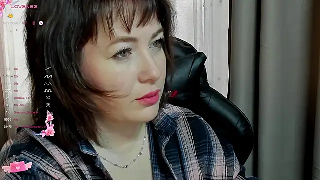 Victoria Di online show from October 30, 2025, 3:38 am