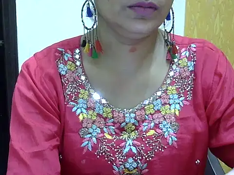 Snapshot of l_l_ish chatting on September 24, 2025, 5:36 am l l ish online show from September 24, 2025, 5:36 am