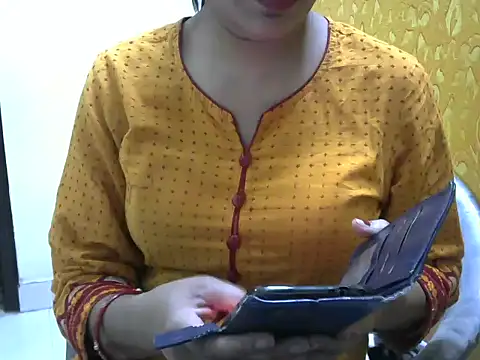 Snapshot of l_l_ish chatting on March 22, 2025, 5:17 am l l ish online show from March 22, 2025, 5:17 am