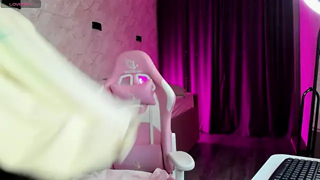 Kira yoon online show from November 27, 2025, 12:55 am