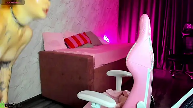 Kira yoon online show from October 21, 2025, 12:11 am