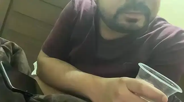 Snapshot of coolboy6566 chatting on December 21, 2024, 6:11 pm coolboy6566 online show from December 21, 2024, 6:11 pm