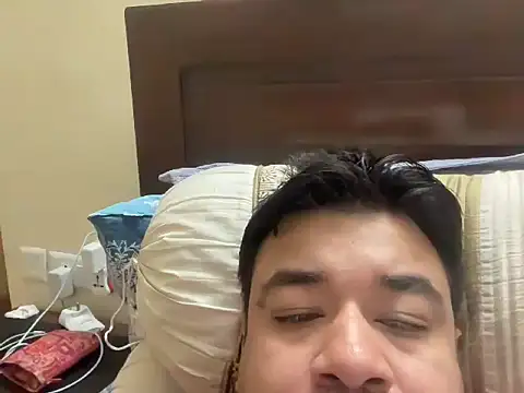 coolboy6566 online show from February 1, 2026, 7:12 pm