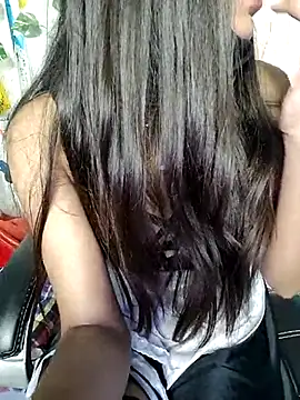 Reena Singh53 online show from March 20, 2025, 1:37 pm