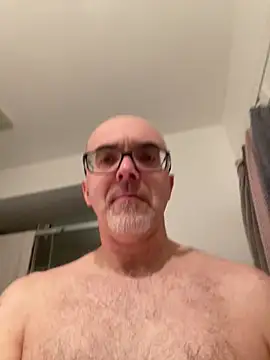 Snapshot of MaxVain chatting on March 9, 2026, 3:21 am MaxVain online show from March 9, 2026, 3:21 am