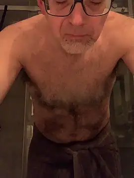 MaxVain online show from December 10, 2024, 6:01 am