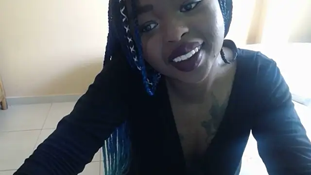 Snapshot of _Zooee chatting on February 5, 2025, 1:54 pm Zooee online show from February 5, 2025, 1:54 pm