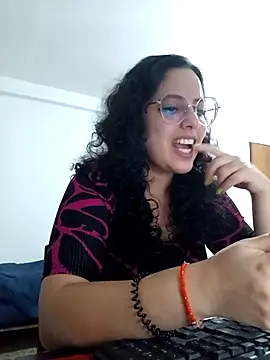 babyluna939 online show from April 13, 2026, 8:02 pm