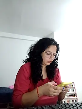 babyluna939 online show from April 25, 2026, 11:35 pm