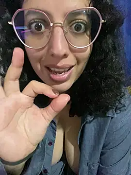 Snapshot of babyluna939 chatting on March 12, 2025, 3:46 am babyluna939 online show from March 12, 2025, 3:46 am