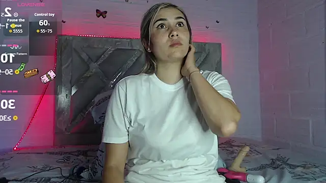 Snapshot of tami_vega chatting on October 1, 2025, 9:29 pm tami vega online show from October 1, 2025, 9:29 pm