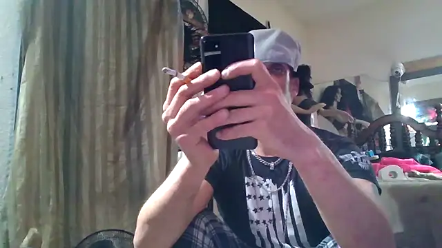 Snapshot of slinginbigD chatting on April 11, 2026, 5:37 am slinginbigD online show from April 11, 2026, 5:37 am