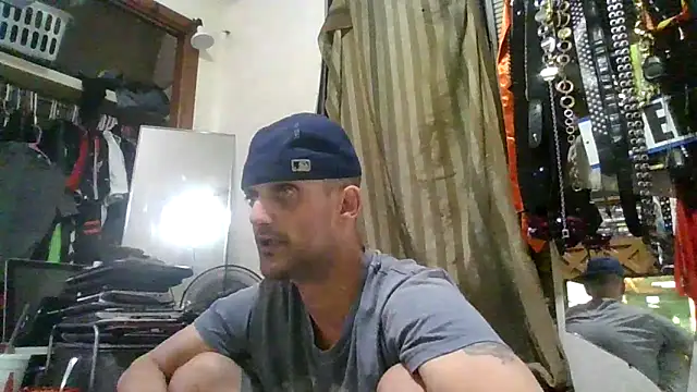 Snapshot of slinginbigD chatting on March 19, 2026, 4:34 am slinginbigD online show from March 19, 2026, 4:34 am