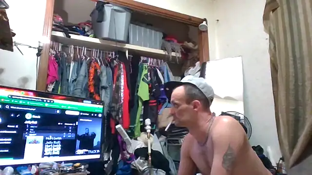 Snapshot of slinginbigD chatting on April 4, 2026, 5:36 am slinginbigD online show from April 4, 2026, 5:36 am