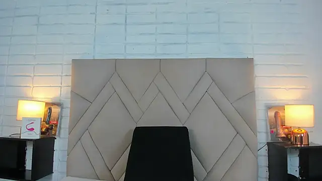 Snapshot of Isis_Osman chatting on March 13, 2025, 10:10 pm Isis Osman online show from March 13, 2025, 10:10 pm