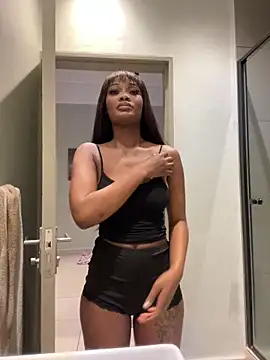 Snapshot of mmbaliii chatting on April 16, 2026, 12:55 am mmbaliii online show from April 16, 2026, 12:55 am