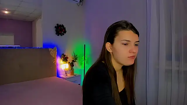 Laura Leee online show from January 14, 2026, 6:17 am