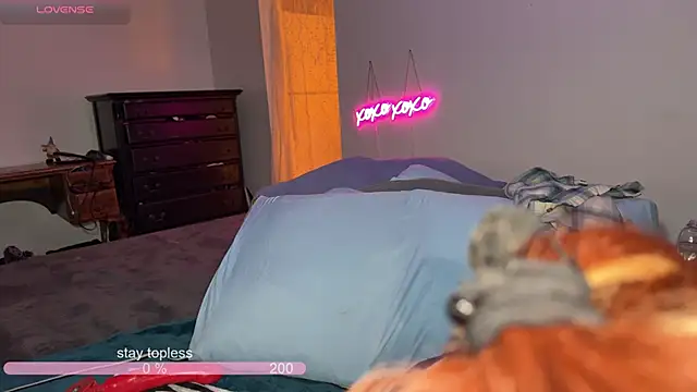 VeronicaRonnieTaylor online show from February 8, 2026, 11:02 pm