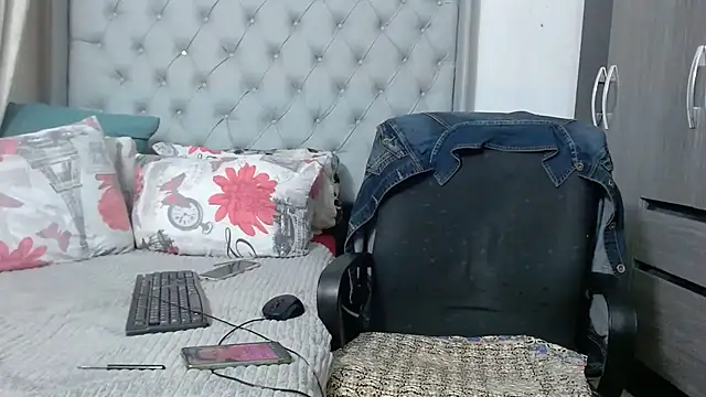 Bustyredx online show from September 23, 2025, 8:16 pm