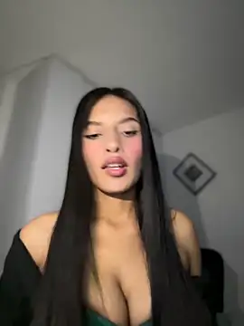 Dulceeany online show from November 11, 2025, 3:12 am