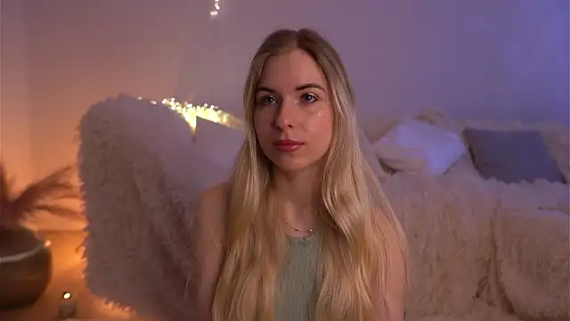 lorrie love story online show from March 15, 2026, 11:06 am