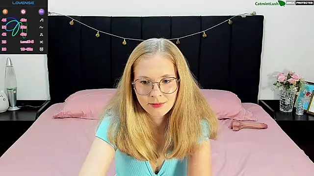 CatmintLush online show from May 23, 2026, 11:48 pm