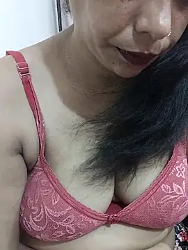 Snapshot of Urmila_bhabhii chatting on June 11, 2026, 3:47 am Urmila bhabhii online show from June 11, 2026, 3:47 am