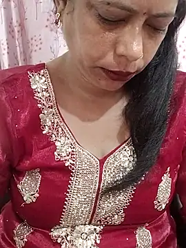 Snapshot of Urmila_bhabhii chatting on June 28, 2026, 2:29 am Urmila bhabhii online show from June 28, 2026, 2:29 am