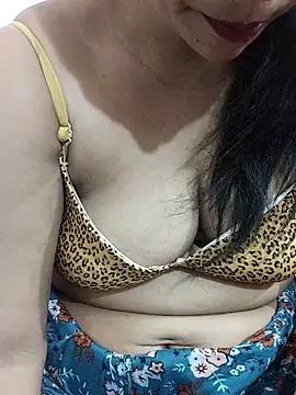 Urmila bhabhii online show from May 25, 2026, 4:23 am