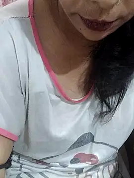 Snapshot of Urmila_bhabhii chatting on August 3, 2026, 8:33 am Urmila bhabhii online show from August 3, 2026, 8:33 am