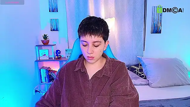 aron wi online show from October 11, 2025, 3:40 am