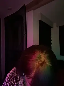 butterflybootyy online show from November 11, 2025, 9:59 am