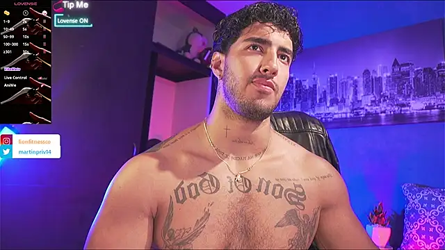 Snapshot of JACOB_MARTINS chatting on November 10, 2025, 9:31 pm JACOB MARTINS online show from November 10, 2025, 9:31 pm