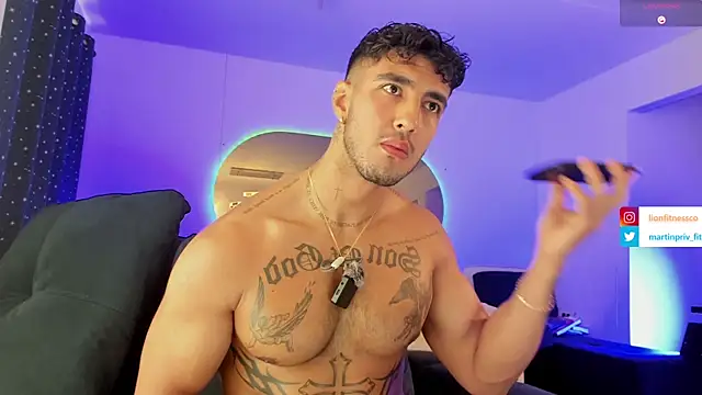 Snapshot of JACOB_MARTINS chatting on March 2, 2025, 6:46 pm JACOB MARTINS online show from March 2, 2025, 6:46 pm