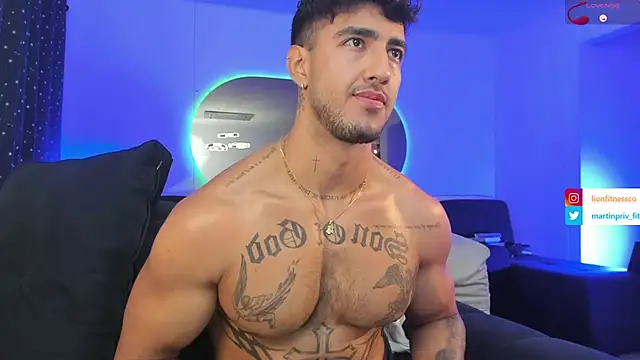 Snapshot of JACOB_MARTINS chatting on March 11, 2025, 5:35 am JACOB MARTINS online show from March 11, 2025, 5:35 am