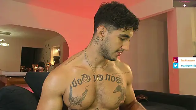 Snapshot of JACOB_MARTINS chatting on February 1, 2025, 9:00 am JACOB MARTINS online show from February 1, 2025, 9:00 am