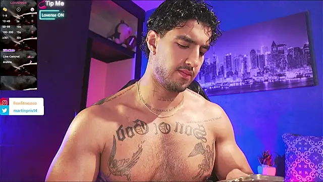 Snapshot of JACOB_MARTINS chatting on September 15, 2025, 11:16 pm JACOB MARTINS online show from September 15, 2025, 11:16 pm