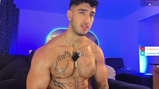 Snapshot of JACOB_MARTINS chatting on March 1, 2025, 5:31 am JACOB MARTINS online show from March 1, 2025, 5:31 am