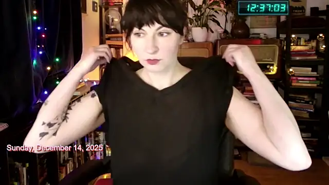 404girlnotfound online show from December 14, 2025, 11:38 am